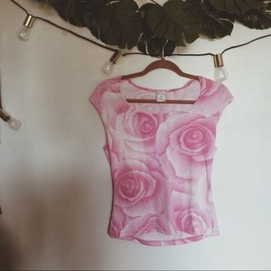 "LIKE" FOR PRICE DROP🌷// pink roses blouse.